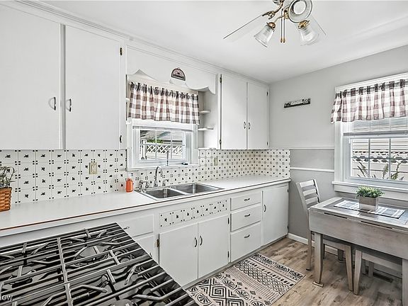 3rd image of 474 W 4th St