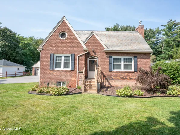 1062 New Loudon Road, Cohoes, NY 12047