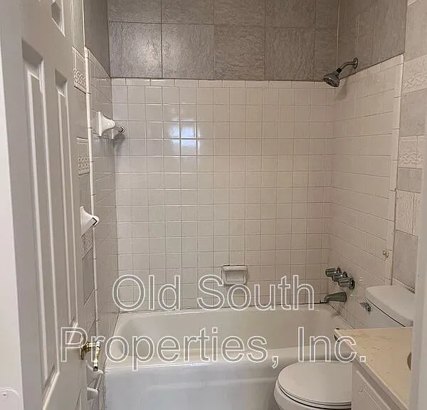 9610 Bowman Ave #C — Photo 7