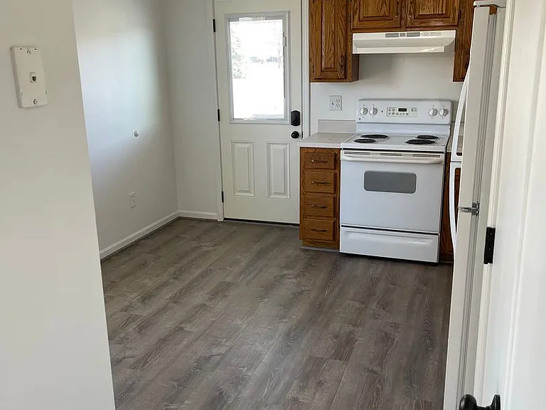 601-643 Port Arthur Rd — Photo 35