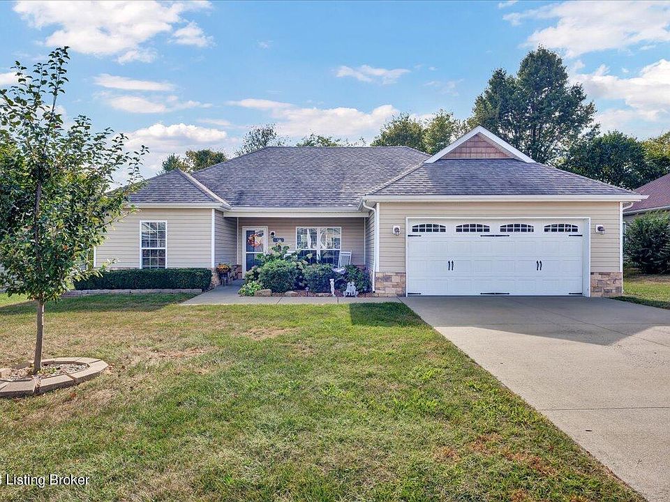 1st image of 30 Quail Hollow Dr