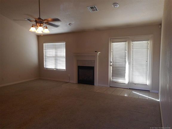 3rd image of 2265 Green Meadows Cir