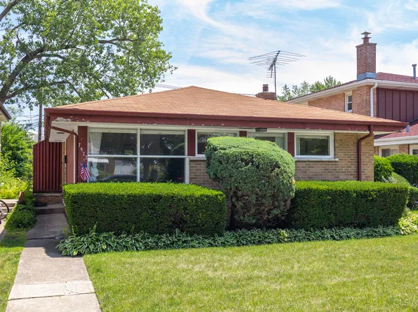7527 Kenneth Ave, Skokie, IL 60076