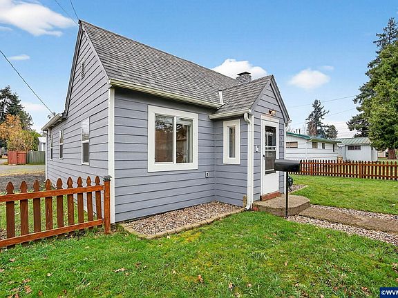 3rd image of 155 E Rose St