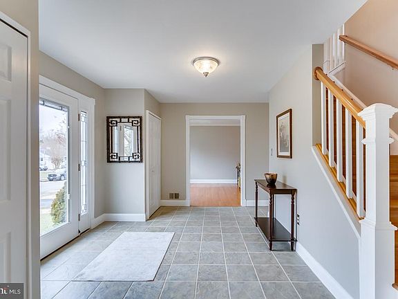 2nd image of 6017 Shaffer Dr