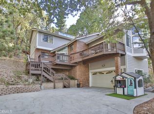 30137 Pixie Dr, Running Springs, CA 92382