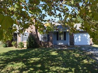 411 Manorstone Ln, Clarksville, TN 37042