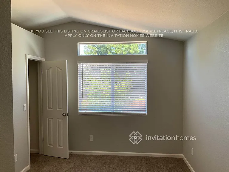 472 Woodcrest Dr — Photo 11
