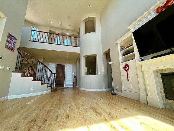 5th image of 617 Sierra Verde Way NE