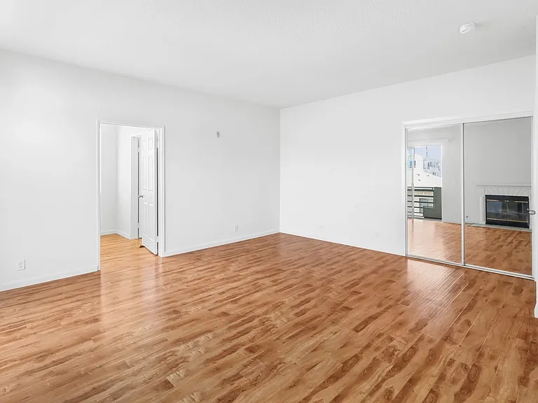 1828 Purdue Ave #203 — Photo 22