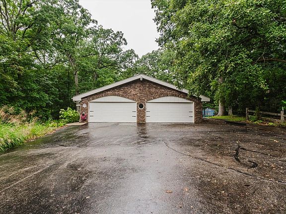 3rd image of 8862 E 1400 North Rd