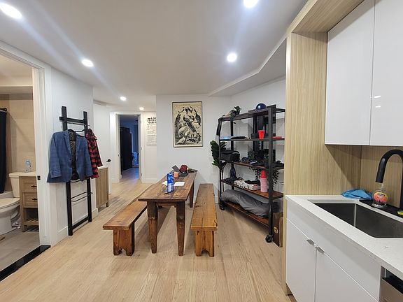 4th image of 343 Vernon Ave #2A