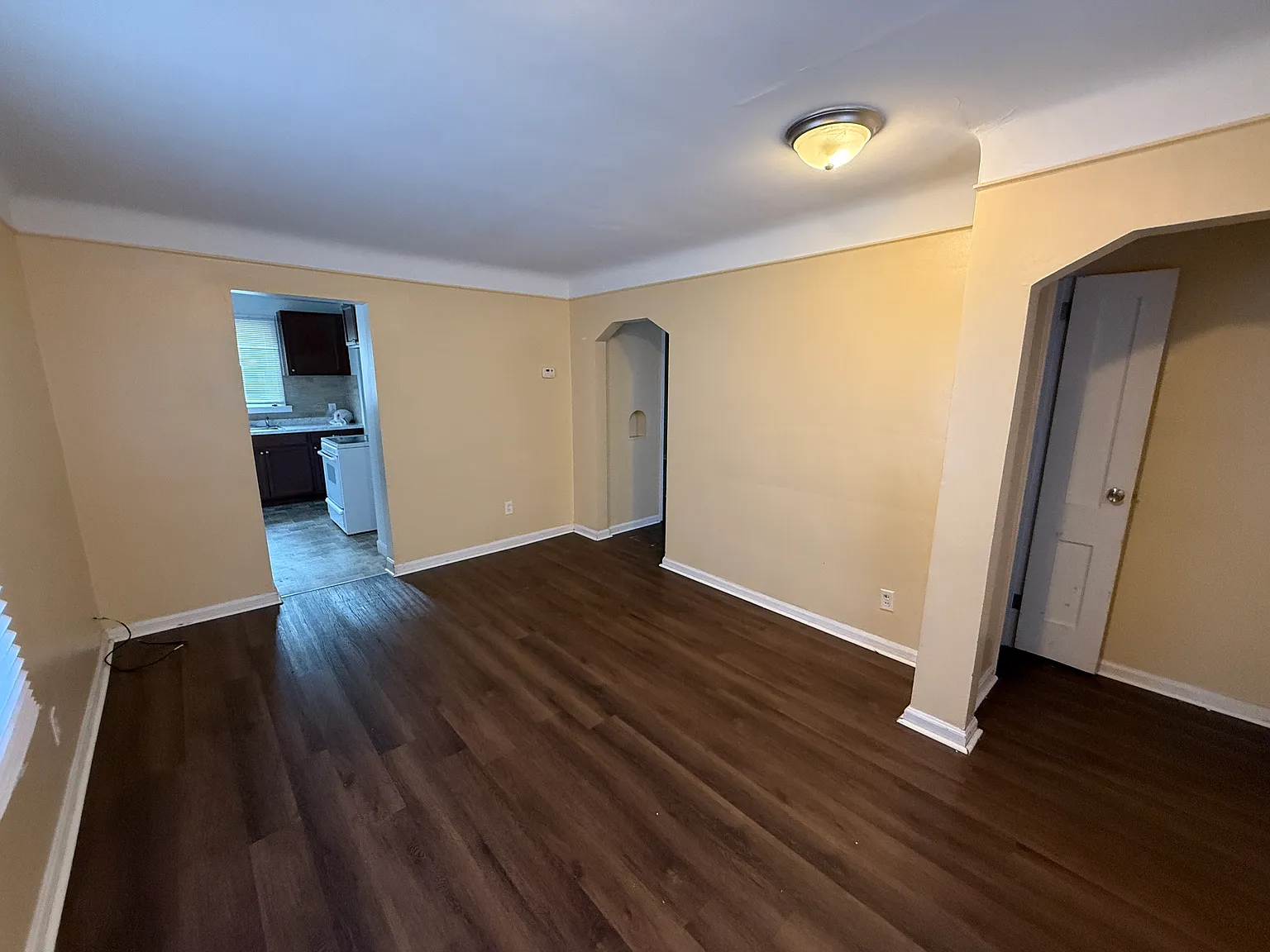 2 bed, 725 sqft, $1,150 — Photo 3