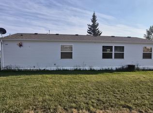217 11th Ave W, Richardton, ND 58652