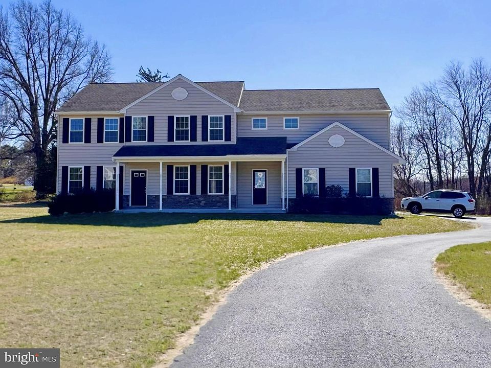 1st image of 20 Lippitt Rd