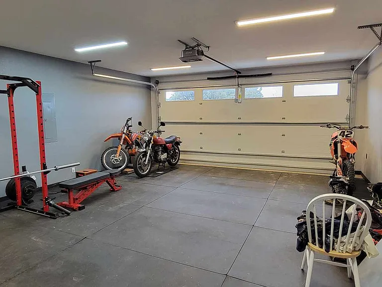 5 Thomas Rd — Photo 10