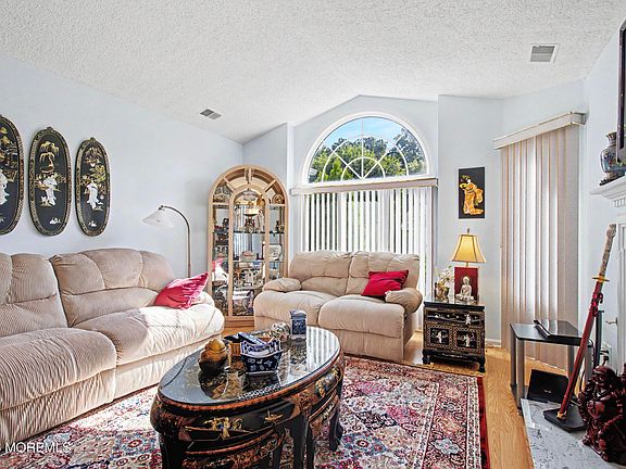 5th image of 2222 Beltane Road