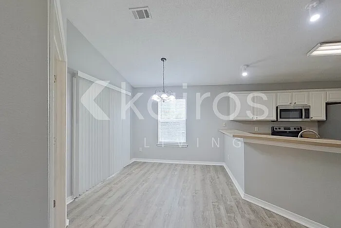 225 Leebeck Cir — Photo 6