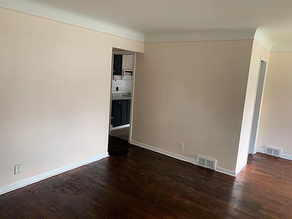 2nd image of 11375 Piedmont St