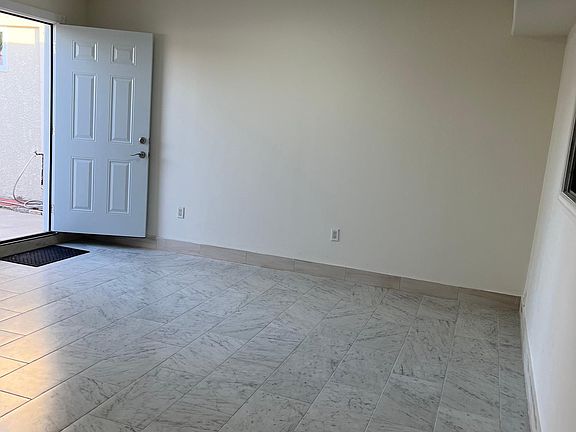 2nd image of 1521 Lark Ellen Ave #B