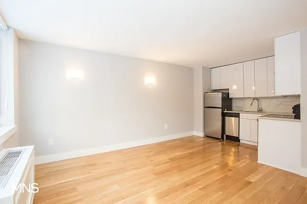 Rented by MNS Marketing | media 23