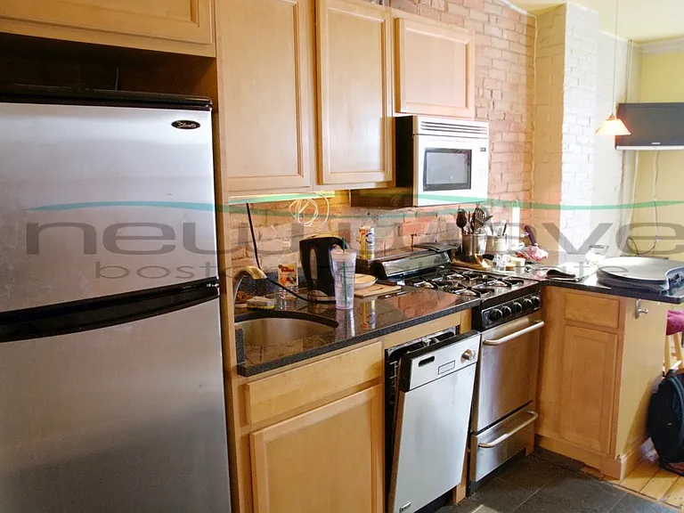 33 Gray St #2 — Photo 5