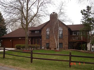 8794 Sycamore Ct, Eden Prairie, MN 55347