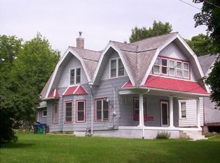 664 41st St, Des Moines, IA 50312