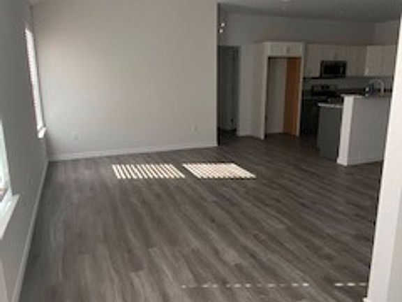 2nd image of 2812 Melissa Ln