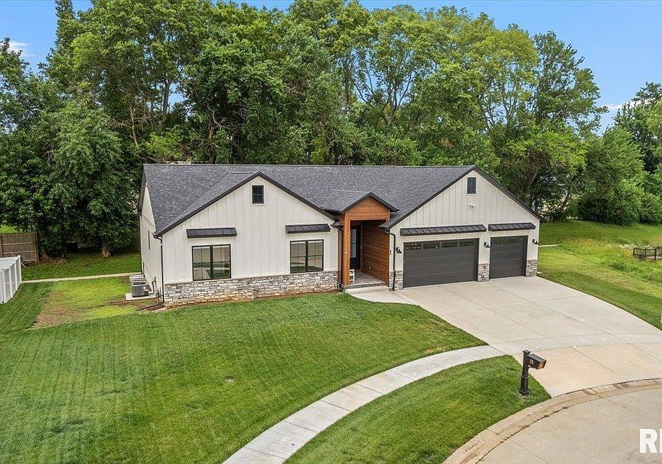 1st image of 55 Firefly Ct