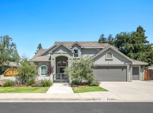 651 N Oxford Ave, Clovis, CA 93611