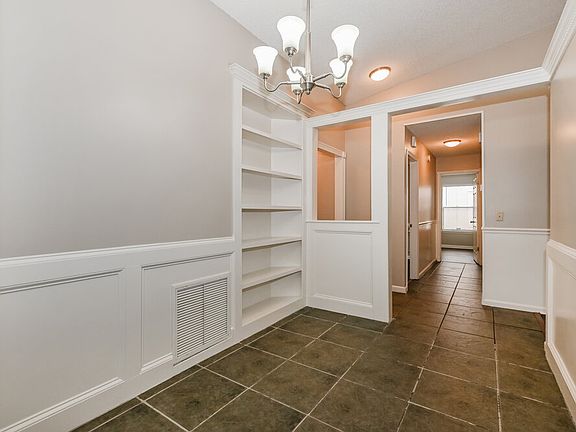 5th image of 8064 Marseilles Dr