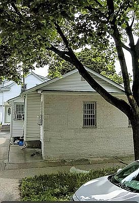 2nd image of 46-16 Oceania St