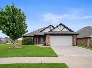 18601 Maidstone Ln, Edmond, OK 73012