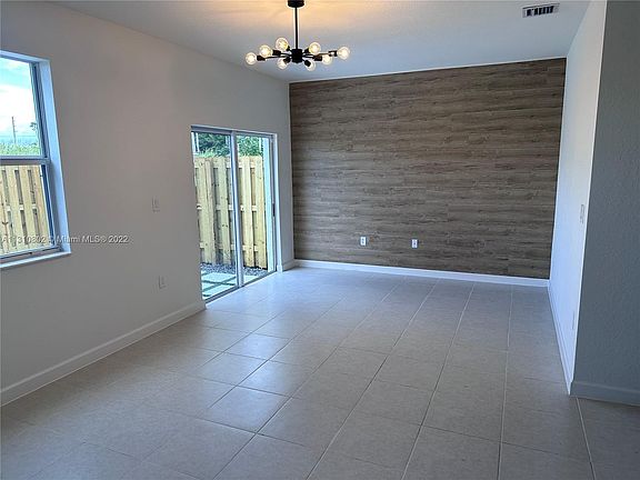 4th image of 2671 SE 10th St #0