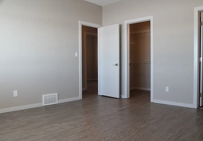 3940 Claxton Loop SW #A — Photo 8