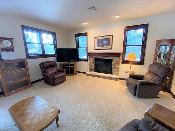 4th image of 1507 Eagle St APT 107
