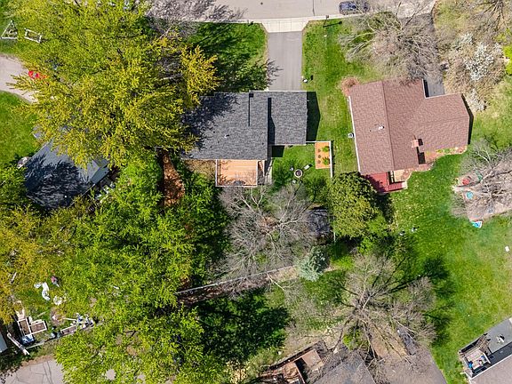 5th image of 1011 Westview Dr