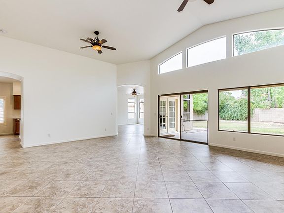 3rd image of 1069 S Palomino Creek Dr