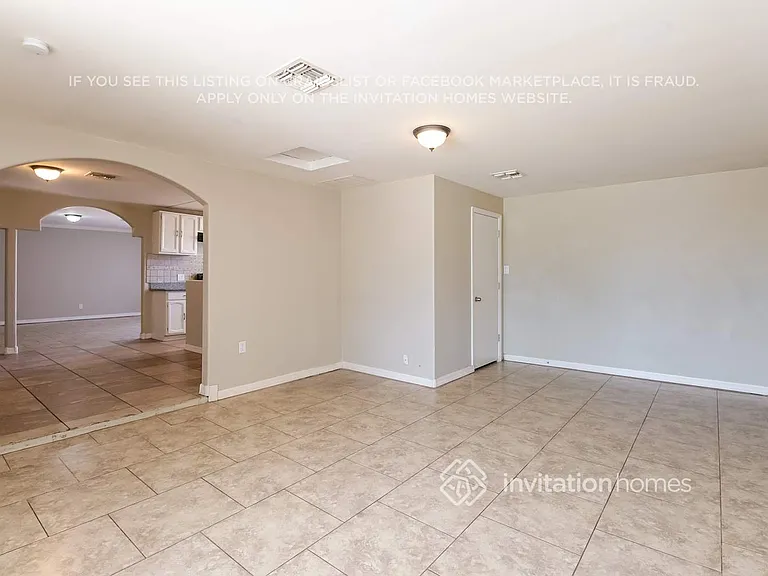 4824 W Catalina Dr — Photo 5