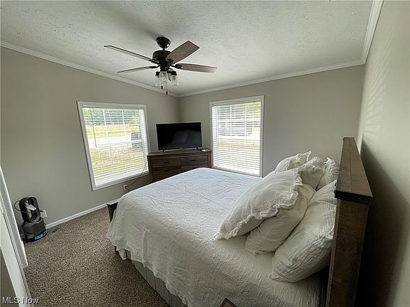 5th image of 5719 N Richmond Rd