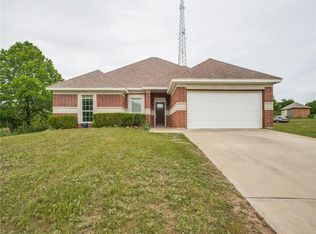 129 Hillgard Dr, Fort Worth, TX 76108