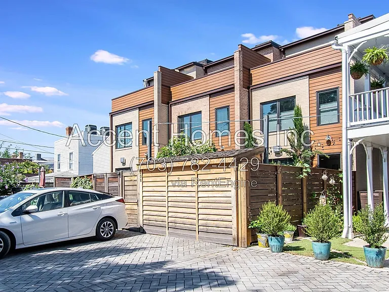 210 S Patrick St — Photo 34