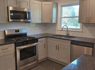 400 Windsor Rd FLOOR 2, Bergenfield, NJ 07621