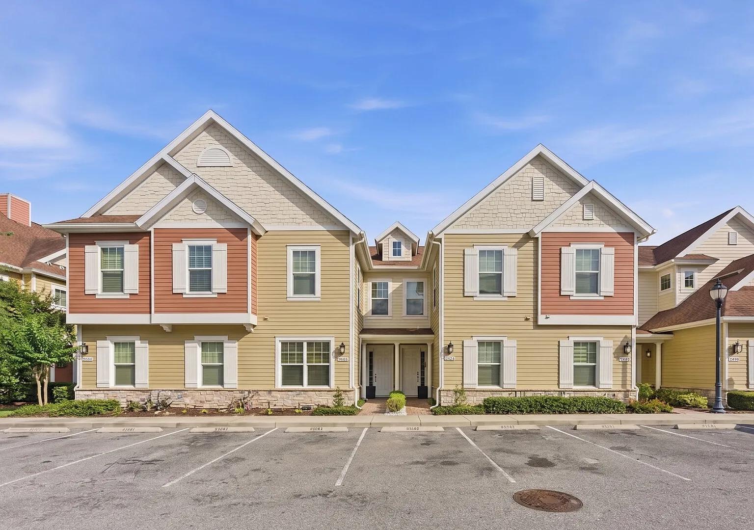 4 Suites, Private Jacuzzi & Prime Location — Photo 4