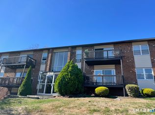 43 Balance Rock Rd APT 1, Seymour, CT 06483