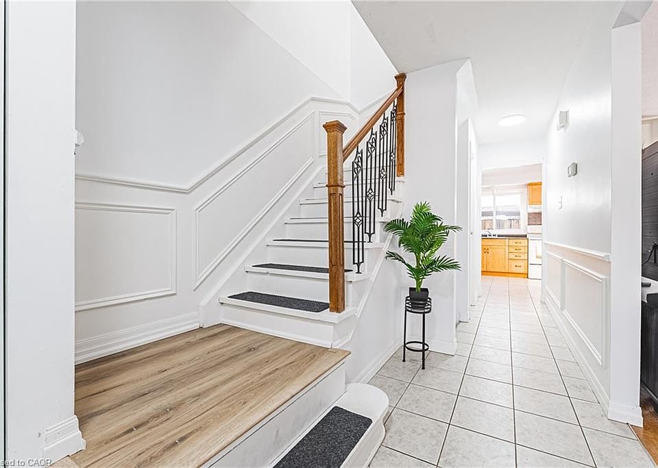 1st image of 2220 Upper Middle Rd #4