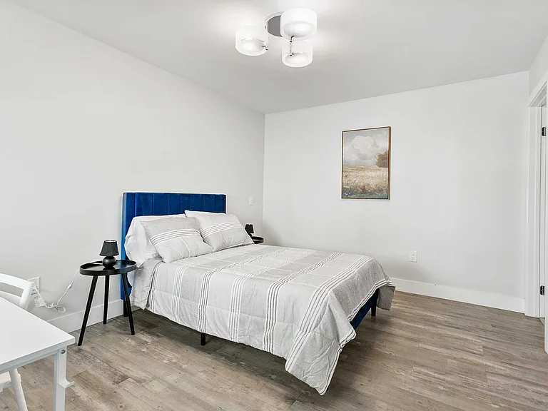 8417 Tweedy Ln — Photo 10