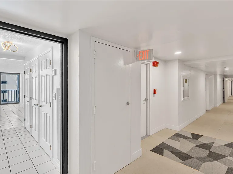 2655 Collins Ave #1710 — Photo 3