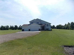 8205 Moonstone Ln, Bismarck, ND 58503